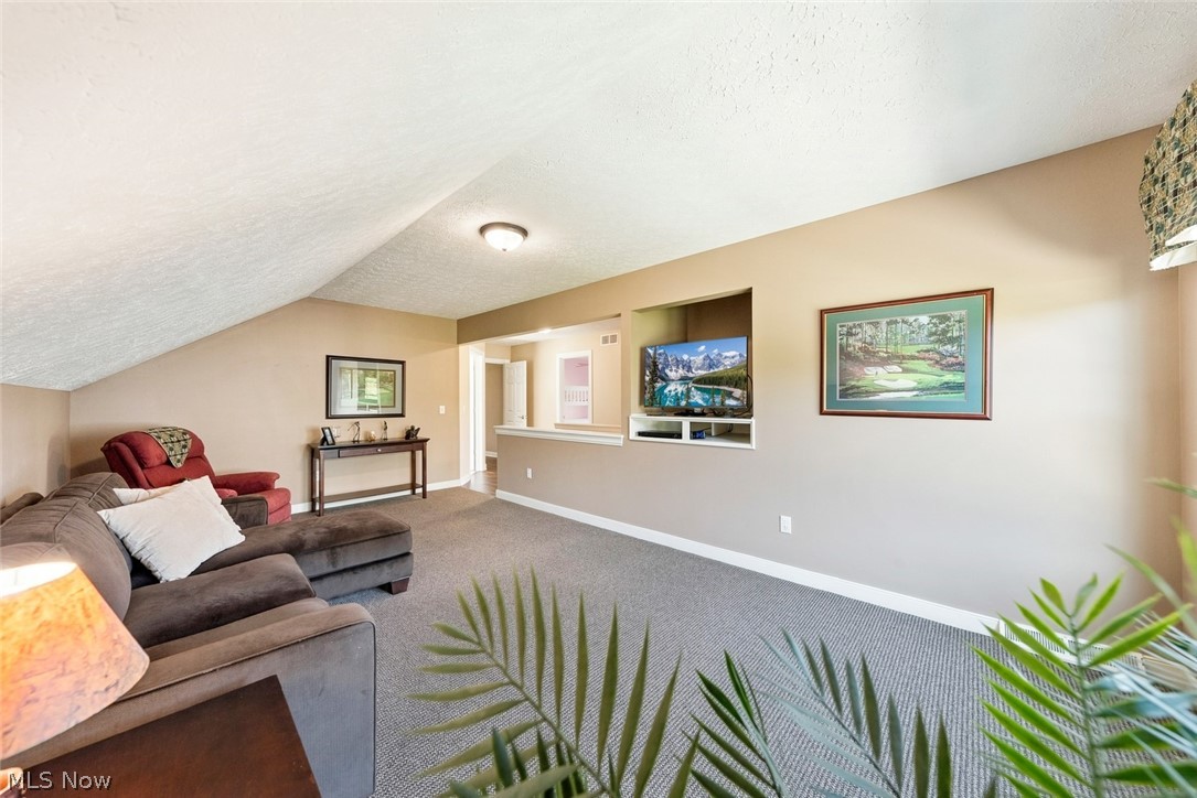 35982 Falcon Crest Avenue Avon OH 44011