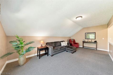 35982 Falcon Crest Avenue Avon OH 44011