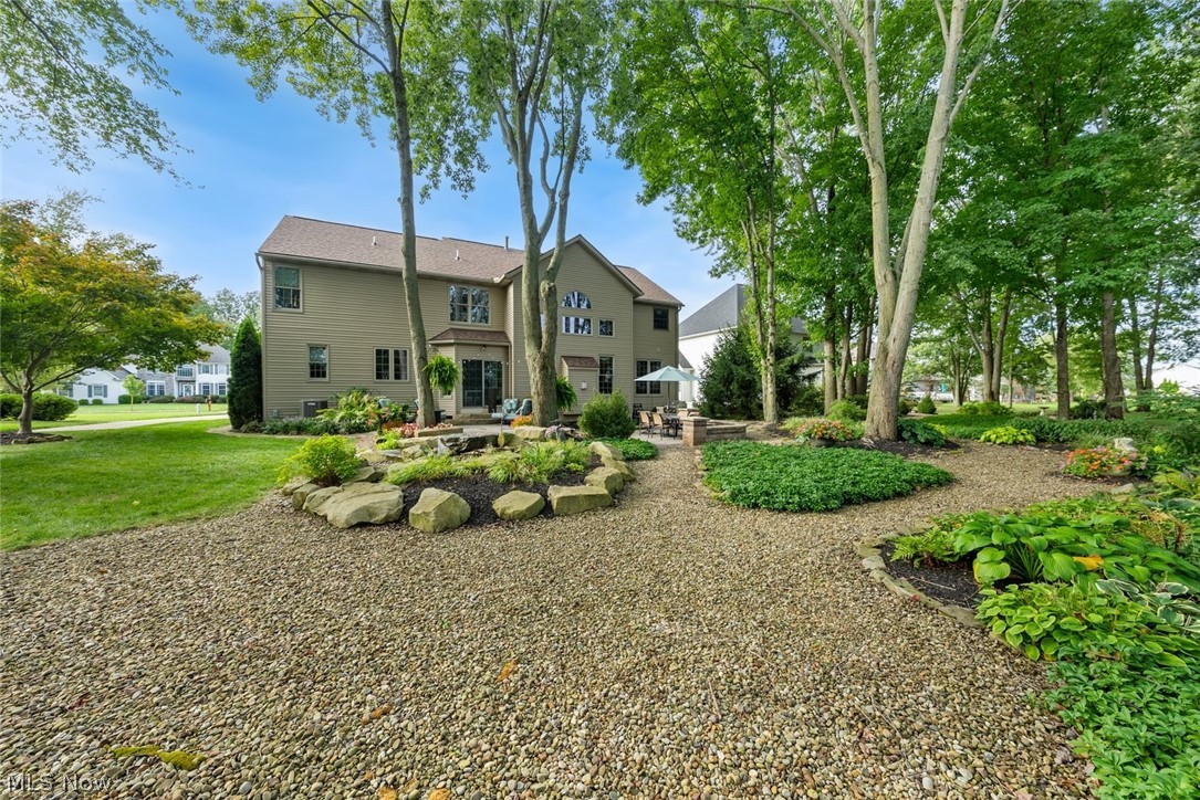 35982 Falcon Crest Avenue Avon OH 44011