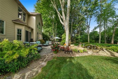 35982 Falcon Crest Avenue Avon OH 44011