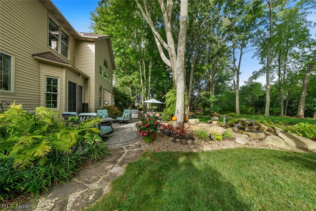35982 Falcon Crest Avenue Avon OH 44011