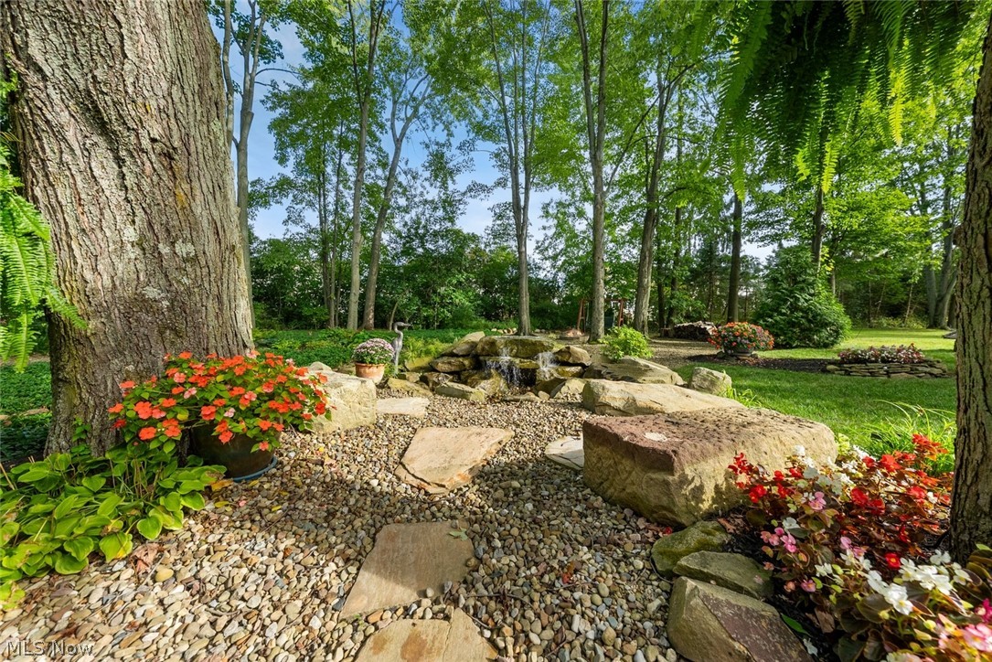 35982 Falcon Crest Avenue Avon OH 44011