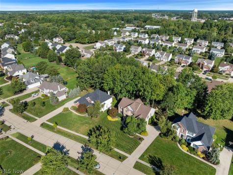 35982 Falcon Crest Avenue Avon OH 44011