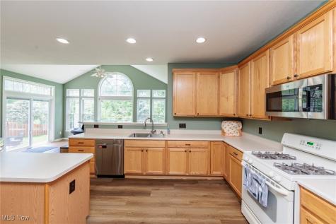 4928 Treeline Drive Brunswick OH 44212