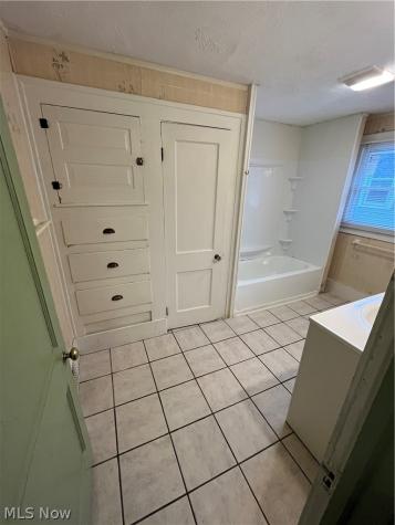 128 Corson Avenue Akron OH 44302