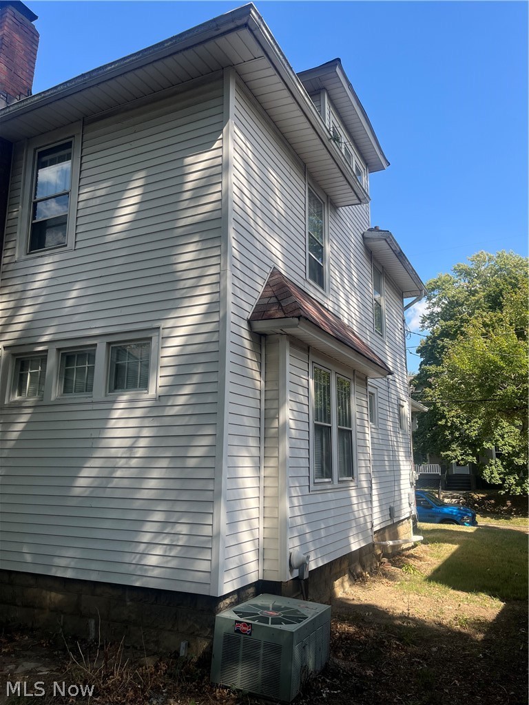 128 Corson Avenue Akron OH 44302