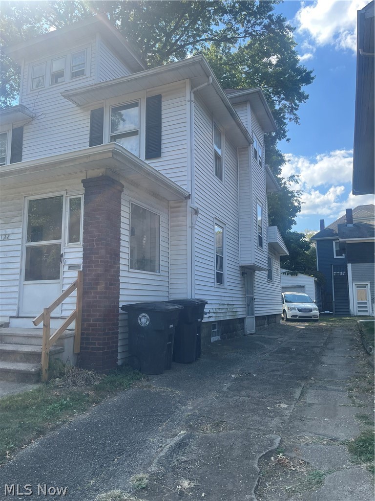 128 Corson Avenue Akron OH 44302
