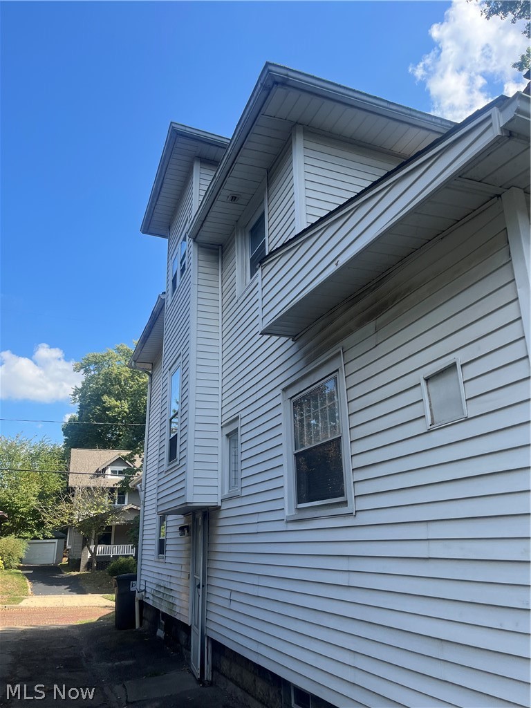 128 Corson Avenue Akron OH 44302