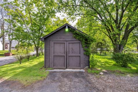 22 Main Street S Navarre OH 44662