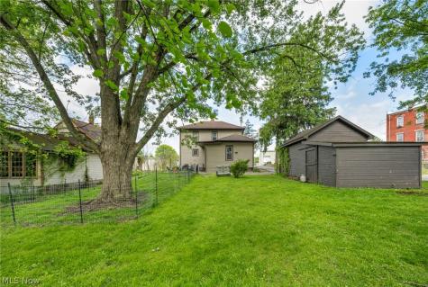 22 Main Street S Navarre OH 44662
