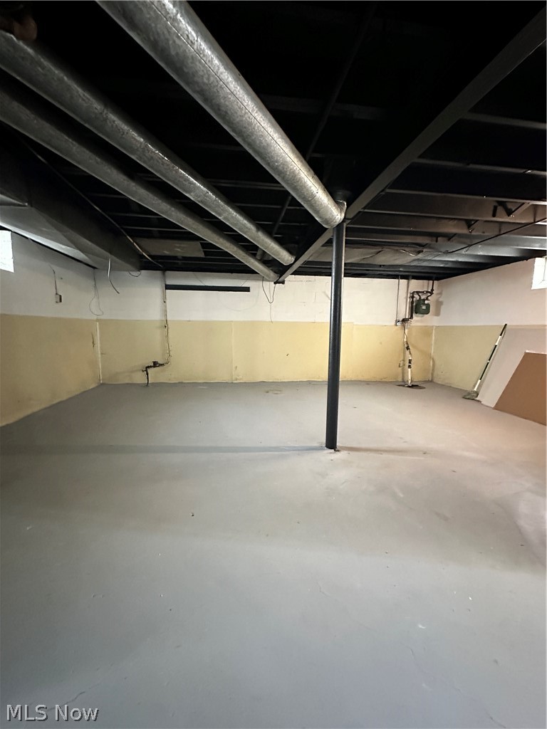 16207 Miles Avenue Cleveland OH 44128