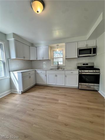 16207 Miles Avenue Cleveland OH 44128