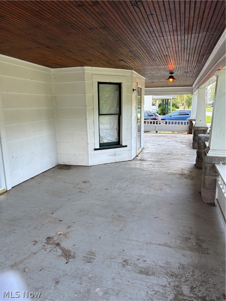 2918 High Street Rock Creek OH 44084