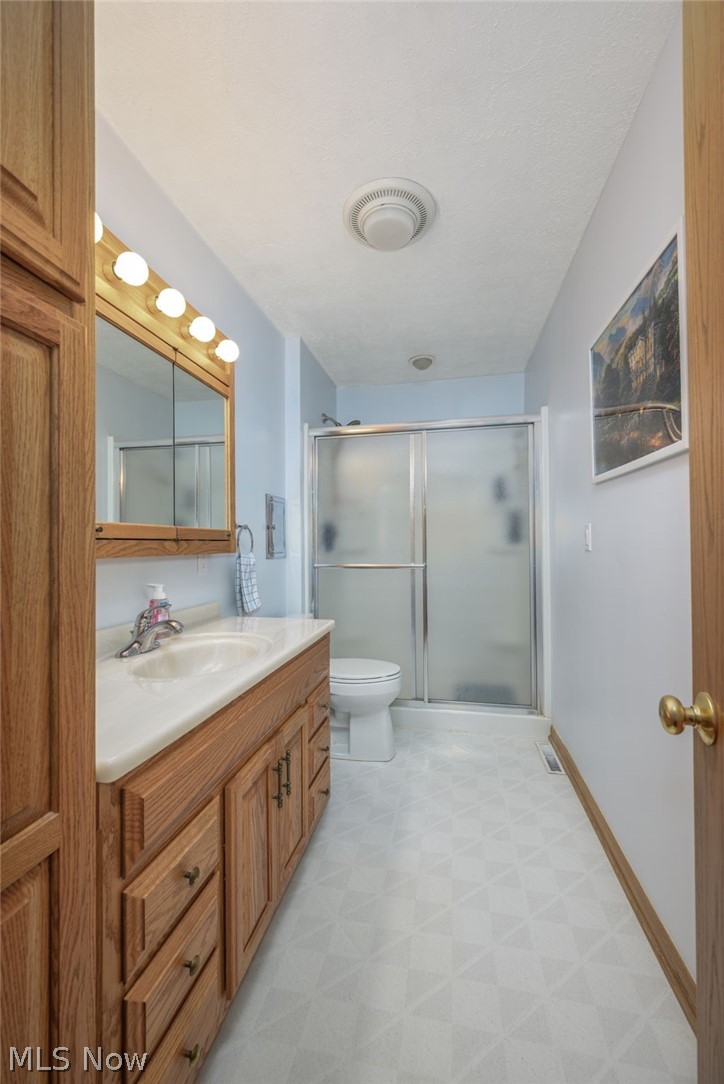 1190 Jeanie J Avenue Akron OH 44310