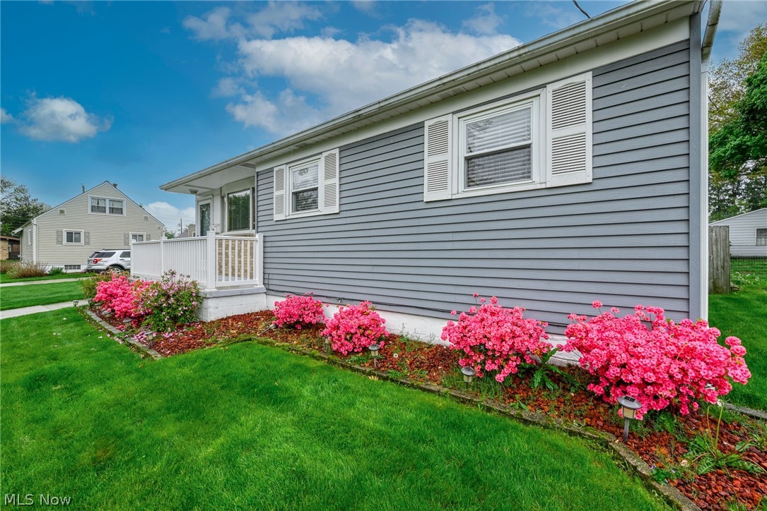 1190 Jeanie J Avenue Akron OH 44310
