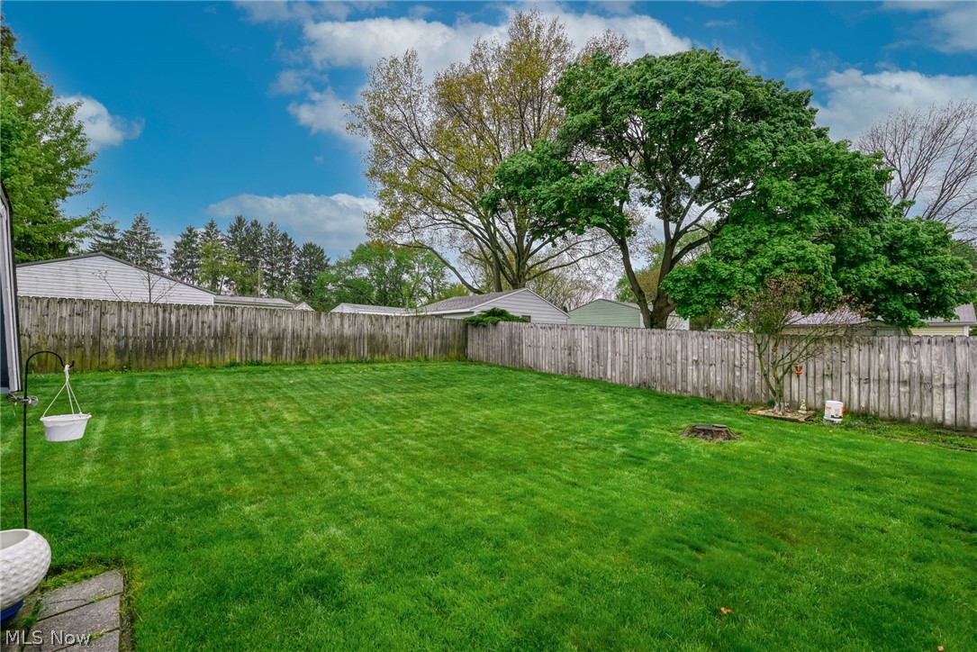 1190 Jeanie J Avenue Akron OH 44310