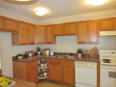 1609 E 66th Street Cleveland OH 44103