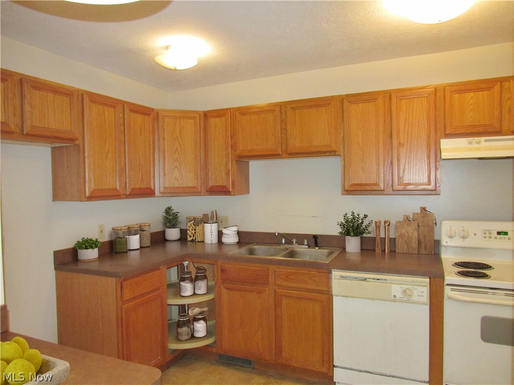 1609 E 66th Street Cleveland OH 44103