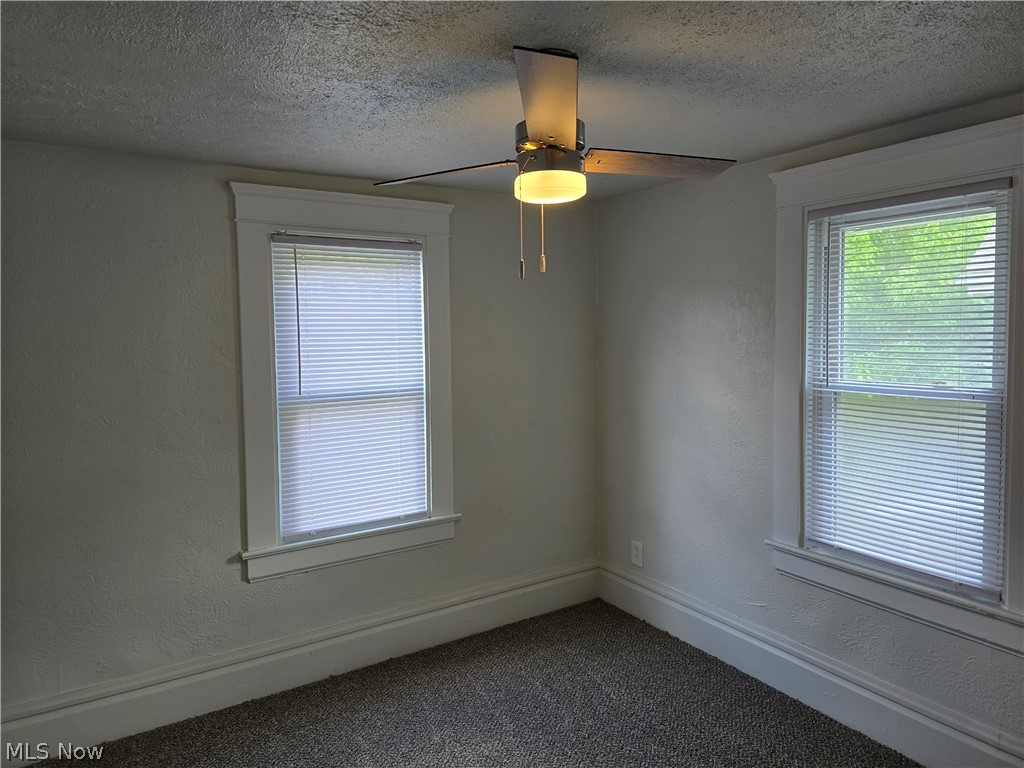 976 Neptune Avenue Akron OH 44301