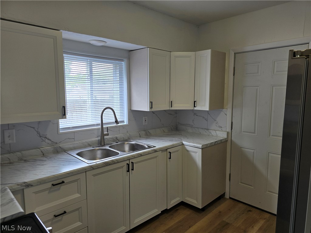 976 Neptune Avenue Akron OH 44301