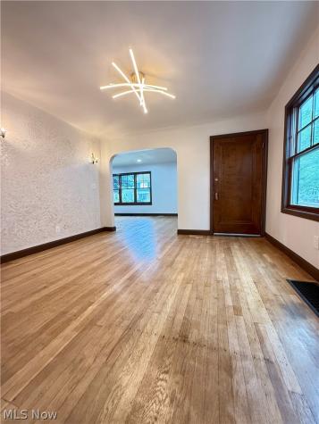 2045 Reveley Avenue Lakewood OH 44107