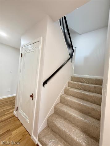 2045 Reveley Avenue Lakewood OH 44107