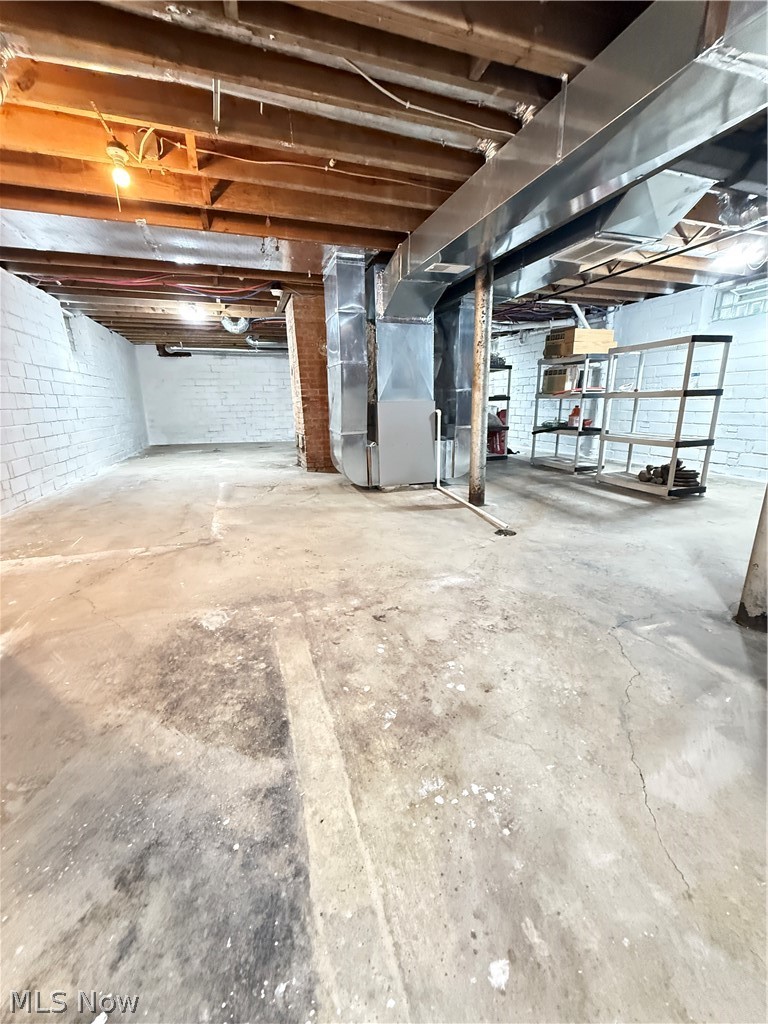 2045 Reveley Avenue Lakewood OH 44107
