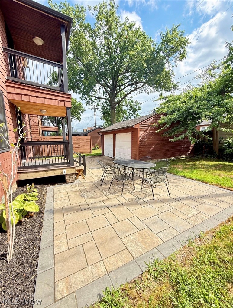 2045 Reveley Avenue Lakewood OH 44107