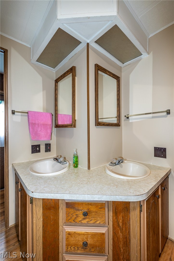 35157 Center Ridge Road North Ridgeville OH 44039