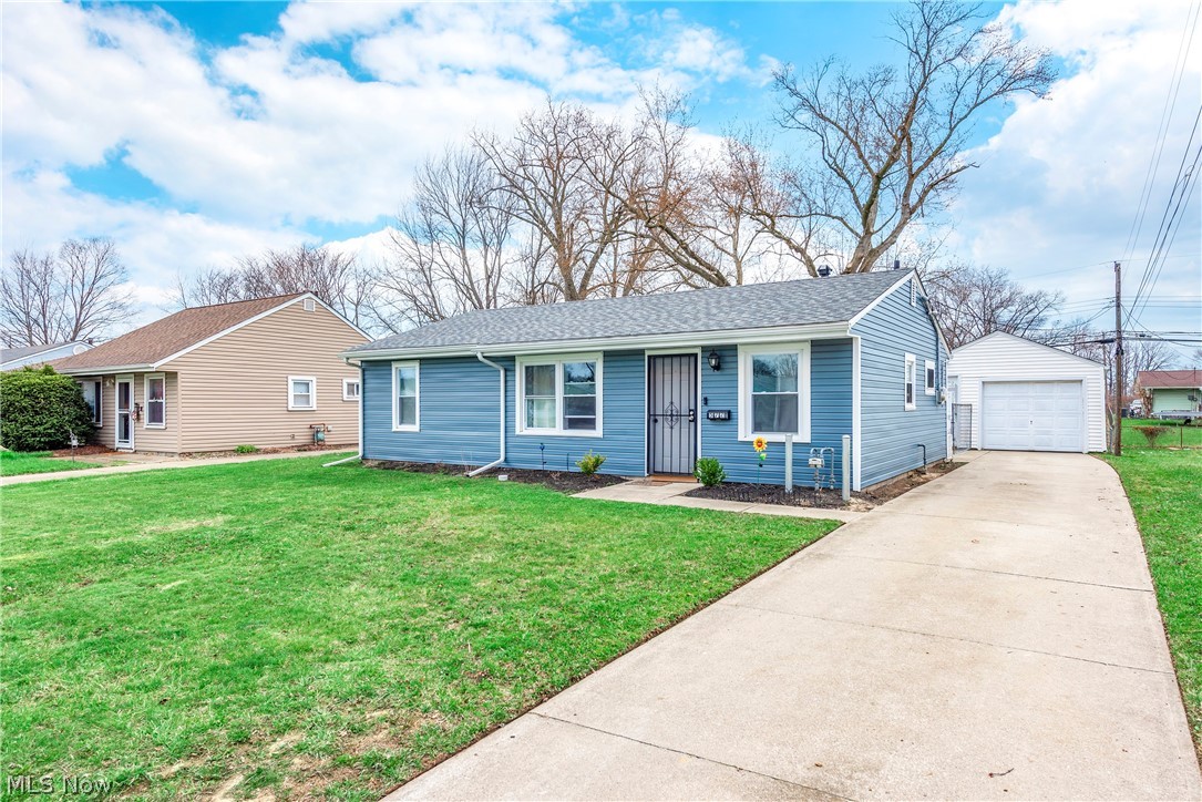 572 Bell Avenue Elyria OH 44035