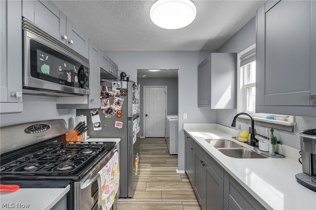 572 Bell Avenue Elyria OH 44035
