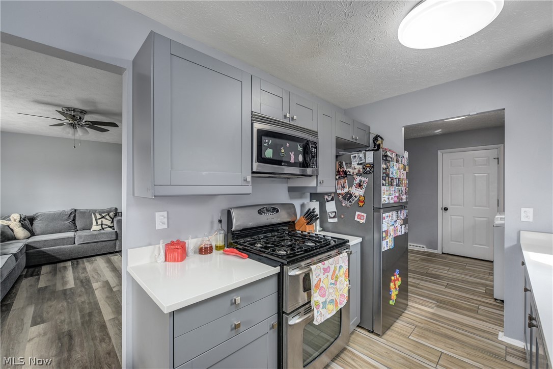 572 Bell Avenue Elyria OH 44035