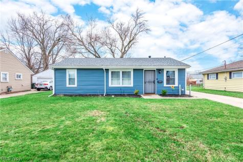 572 Bell Avenue Elyria OH 44035