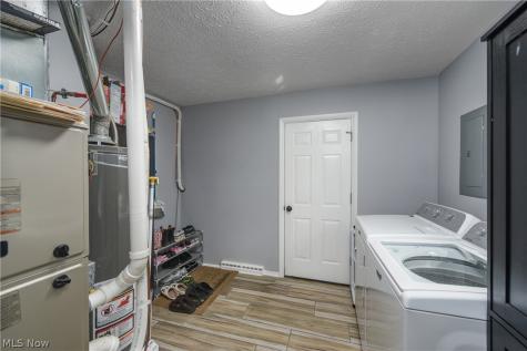 572 Bell Avenue Elyria OH 44035
