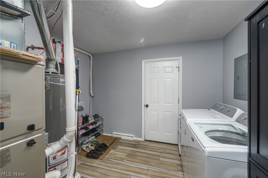 572 Bell Avenue Elyria OH 44035