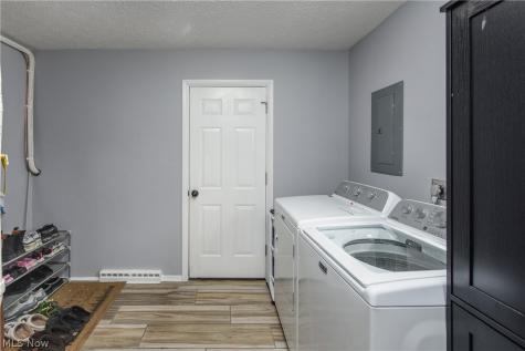 572 Bell Avenue Elyria OH 44035