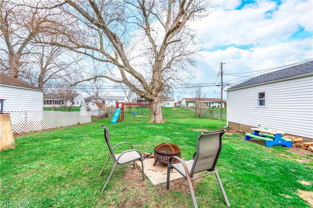 572 Bell Avenue Elyria OH 44035