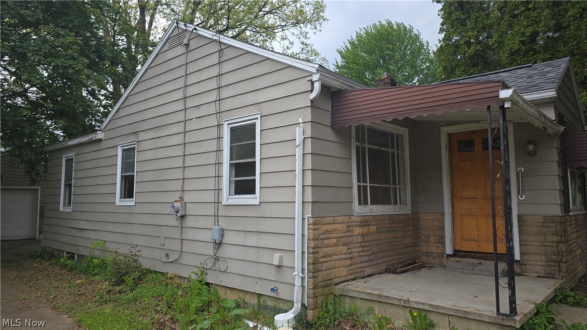 146 Hermann Street Barberton OH 44203