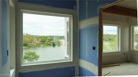 15 Huron Trail Malvern OH 44644