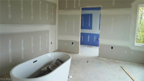 15 Huron Trail Malvern OH 44644