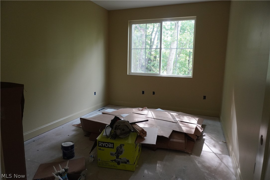 15 Huron Trail Malvern OH 44644