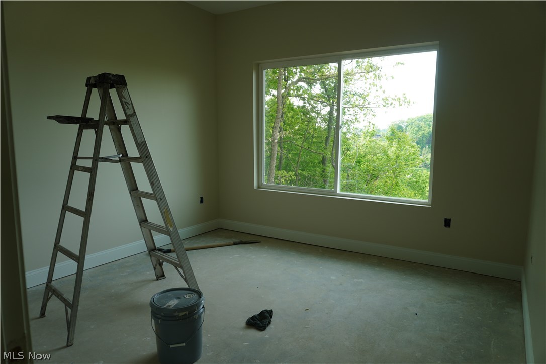 15 Huron Trail Malvern OH 44644