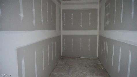 15 Huron Trail Malvern OH 44644