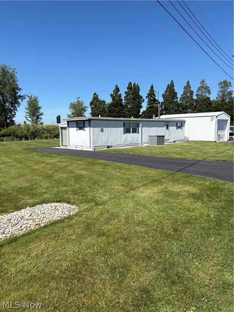 2825 W Risingsun Road Port Clinton OH 43452