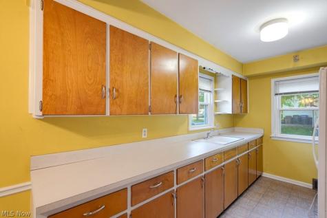 2345 10th Street Cuyahoga Falls OH 44221
