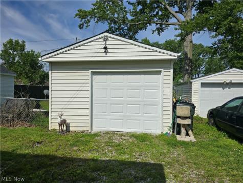 169 Boston Avenue Elyria OH 44035
