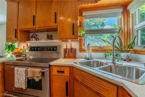 2748 Canton Road Uniontown OH 44685