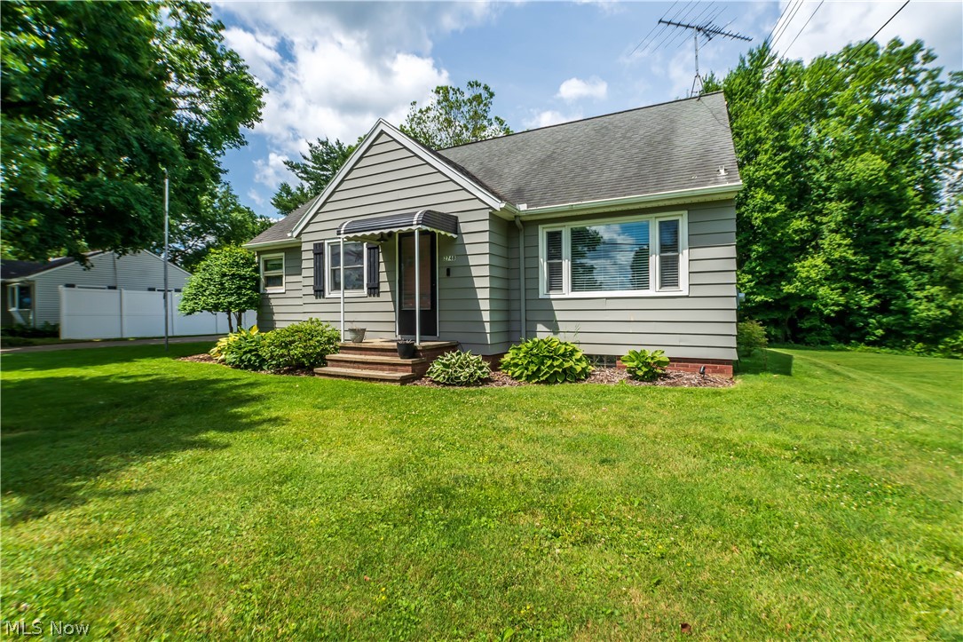 2748 Canton Road Uniontown OH 44685