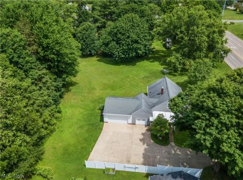 2748 Canton Road Uniontown OH 44685