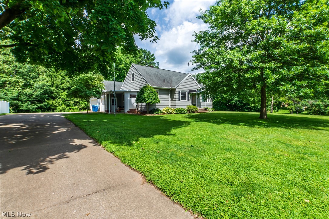 2748 Canton Road Uniontown OH 44685